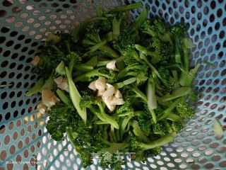 蒜香西蓝花步骤2