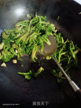 蒜香西蓝花步骤4