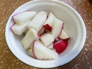 咸肉香芋萝卜煲步骤3