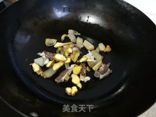 咸肉香芋萝卜煲步骤5