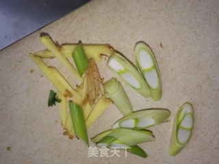 蒜苗八爪鱼步骤3
