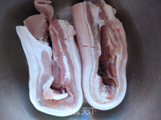 冰糖红烧肉步骤1