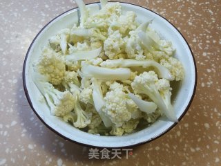 鳞虾烧花菜步骤2