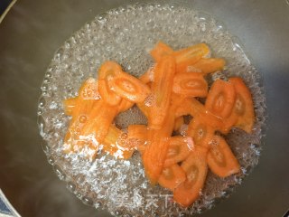 螺丝椒胡萝卜炒鸡蛋步骤3