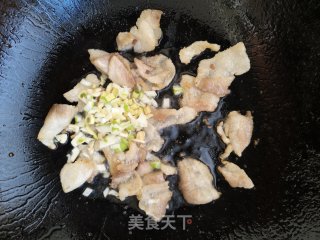 杏鲍菇黄瓜炒肉步骤3