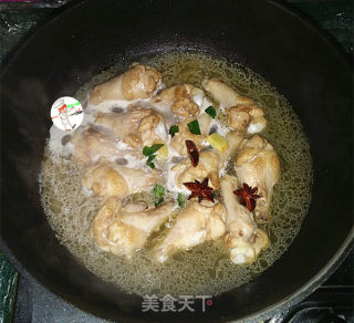 鸡翅根烧板栗步骤5