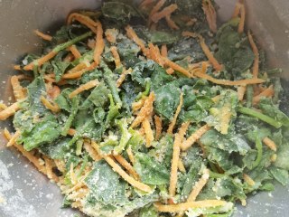 胡萝卜蒸菠菜步骤10