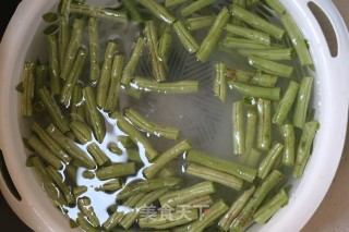 炒四季豆步骤1
