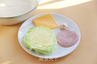 最流行的网红菜卷心菜牛排步骤1
