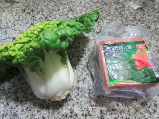 烤火腿炒黄心菜步骤1