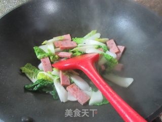 烤火腿炒黄心菜步骤6