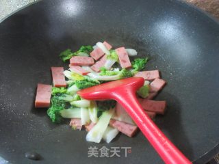 烤火腿炒黄心菜步骤9