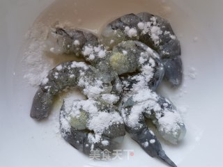 黑胡椒酱炒虾仁步骤3