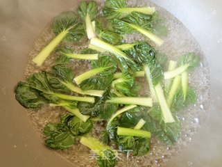 黑胡椒酱炒虾仁步骤5