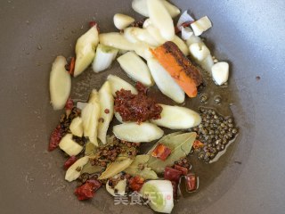 洋葱土豆炖土鸡步骤8