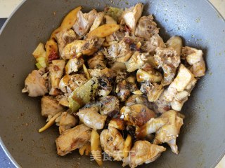 洋葱土豆炖土鸡步骤12