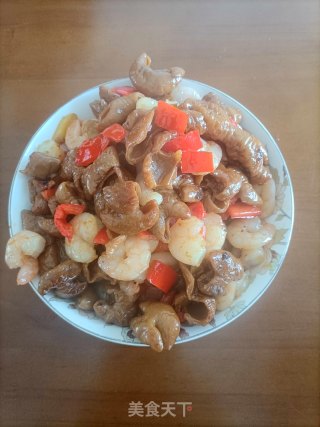 虾仁炒肥肠步骤7