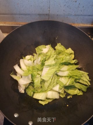白菜炒粉条步骤4