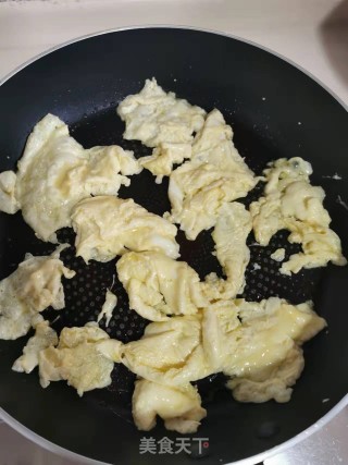 大葱黑木耳炒鸡蛋步骤5