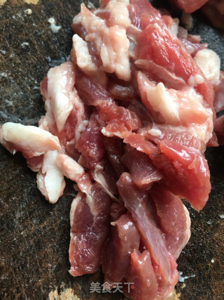 香葱炒羊肉步骤1