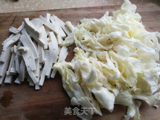回锅肉炒包菜豆腐步骤1