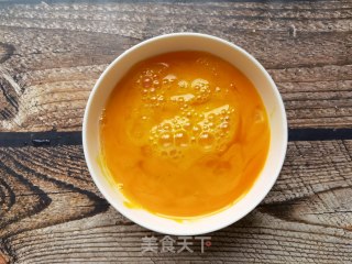 螺丝椒洋葱炒鸡蛋步骤2