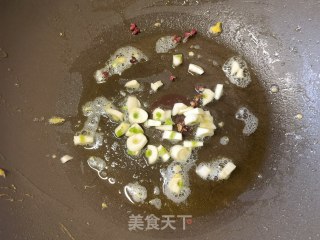 螺丝椒洋葱炒鸡蛋步骤5