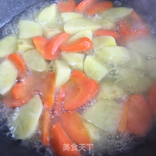 土豆胡萝卜烧牛腩步骤8