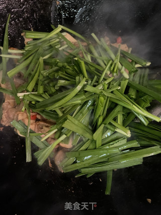 韭菜香干炒肉片步骤10