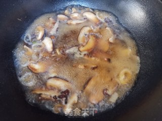香菇木耳烧千张步骤6