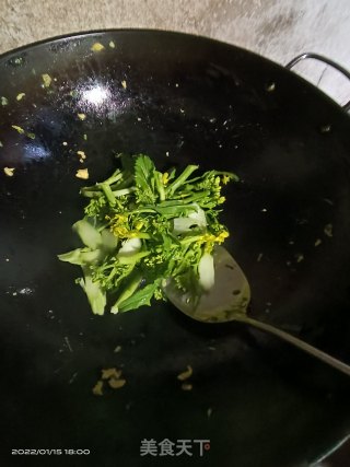 炒菜心步骤2