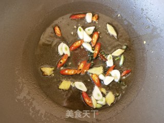 胡萝卜西兰花梗炒牛仔骨步骤10
