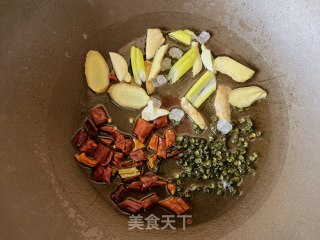 糯米笋炖土鸡步骤5