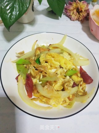 榨菜炒腊肠鸡蛋步骤5