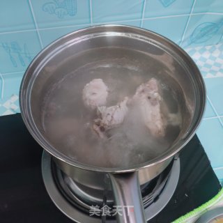 冬瓜豆腐炖排骨步骤1