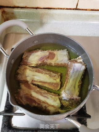 富记蒜香排骨步骤8