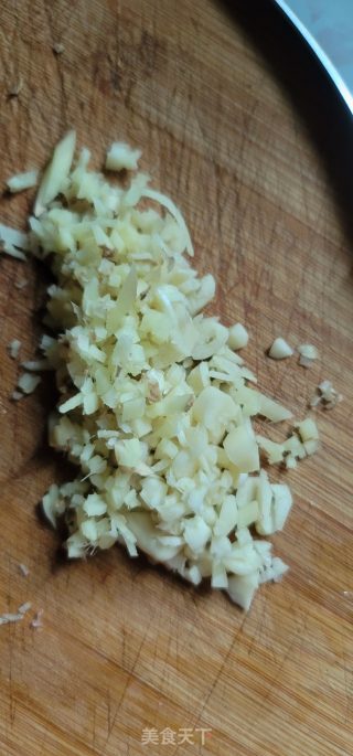 黄豆酱蒜香排骨步骤2