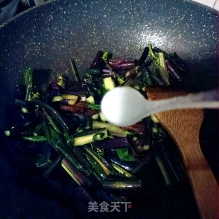 腊肠炒红菜苔步骤7