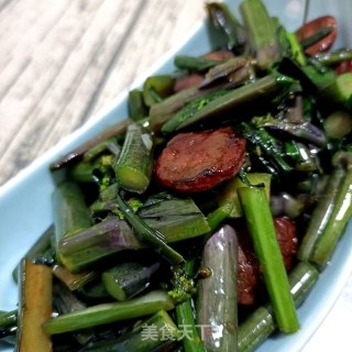 腊肠炒红菜苔步骤9
