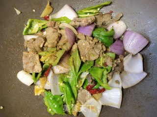 螺丝椒洋葱炒羊肉步骤11