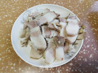 回锅肉蒸萝卜步骤3