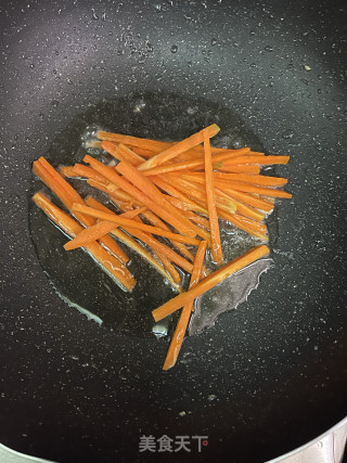 包菜鸡蛋炒红薯粉步骤5