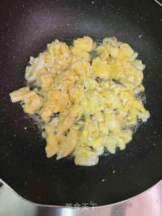 包菜鸡蛋炒红薯粉步骤4