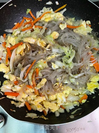 包菜鸡蛋炒红薯粉步骤11