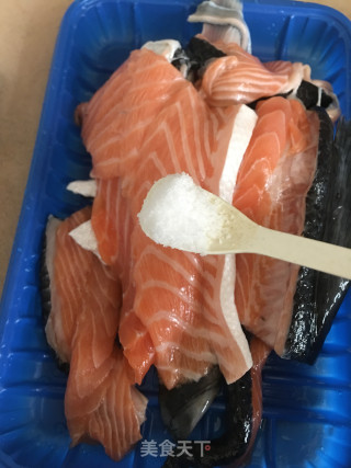 酒香三文鱼骨步骤2
