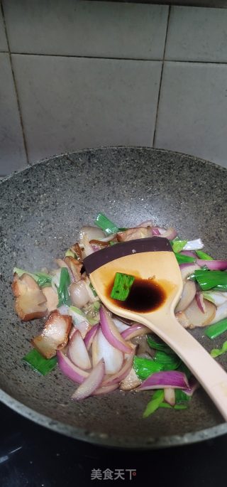 青蒜洋葱炒腊肉步骤8