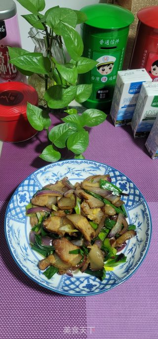 青蒜洋葱炒腊肉步骤10
