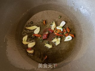 炸豆腐烩油菜苗步骤3