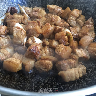 土锅炖红烧肉步骤5