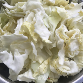 糖醋包菜步骤1